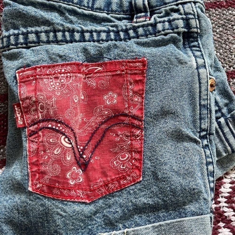 Levi’s Bandana Jean Shorts size 5 girls